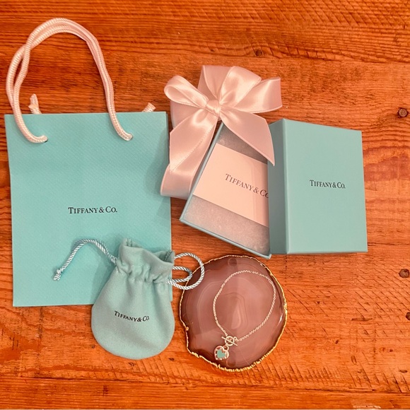 Authentic Tiffany & Co.® Return to Tiffany® Heart Tag Toggle Bracelet - Medium - Picture 6 of 9